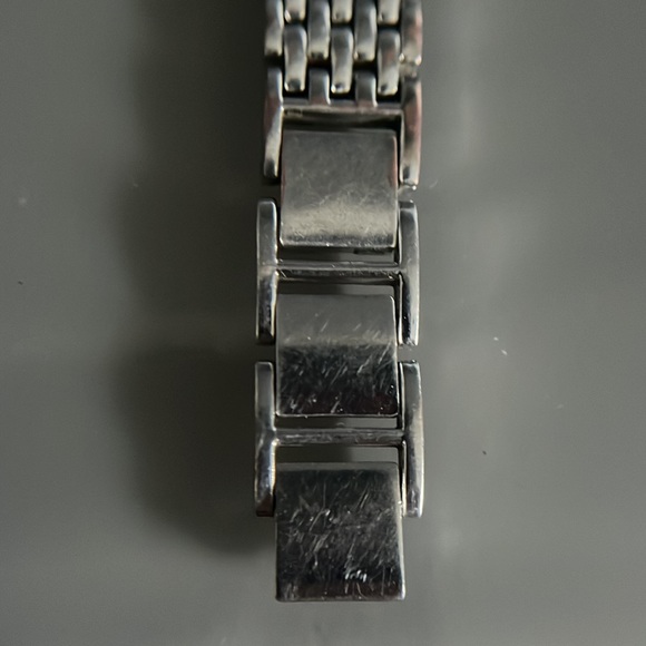 DMQ SilverTone Pave Bezel Round Dial Bling Ladies Watch - Picture 6 of 16